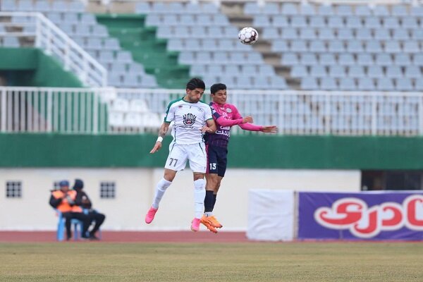 آلومینیوم بازی مرگ و زندگی را برد/ ذوب آهن ۹ نفره باخت