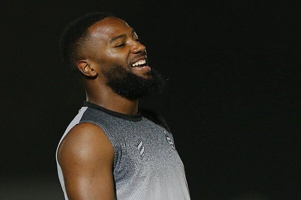 آماده باش به ۲ بازیکن خارجی استقلال برای بازی با الوصل