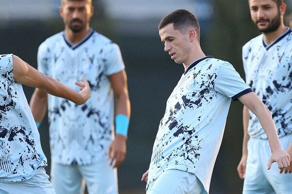 آماده باش ساپینتو به دو بازیکن خارجی