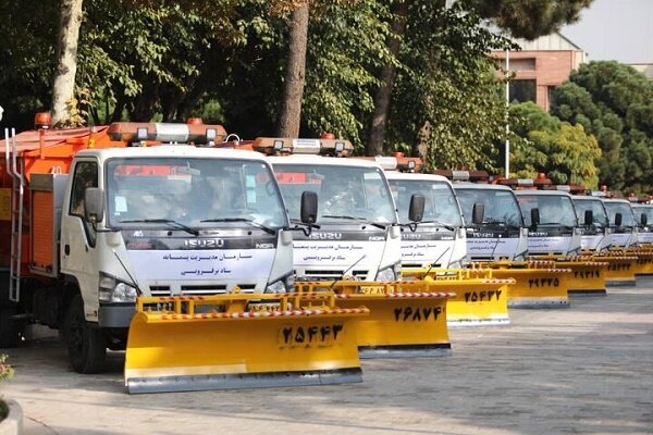 آماده باش ۳۴۰ دستگاه ماشین آلات برف روبی در مناطق ۲۲ گانه پایتخت