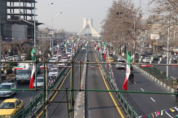 آمادهسازی مسیر اصلی مراسم راهپیمایی ۲۲ بهمن