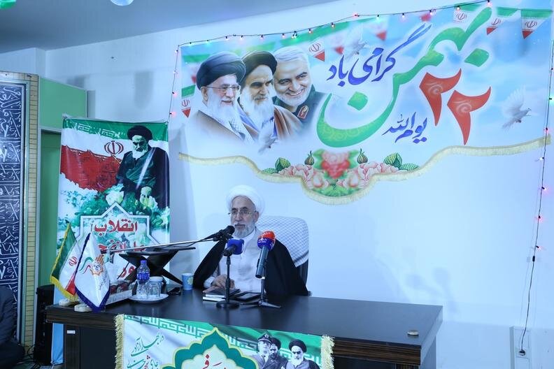 آمریکا و اسراییل با شرکت نکردن مردم در انتخابات خوشحال می‌شوند