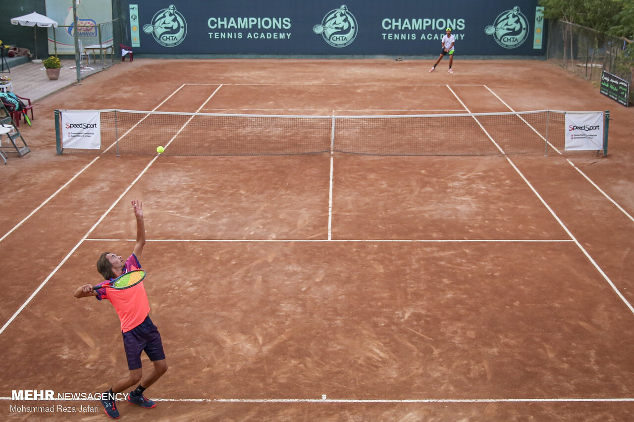 آموزش تنیس در بوستان ولایت برای کودکان جنوب شهر تهران