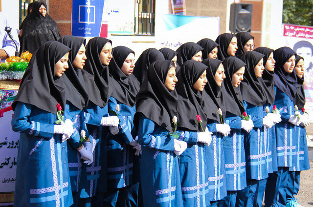 آموزش و پرورش ملزم به تهیه الگوی پوشش مناسب برای دانشآموزان شد