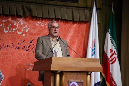 آموزشهای غیرحضوری امتیاز نمیگیرند/ جزوه محوری آفت مهم آموزش