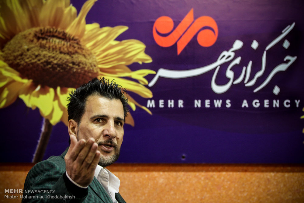 آنها که پشت نام مجیدی پنهان می‌شوند دست او را ببوسند نه پیشکسوتان