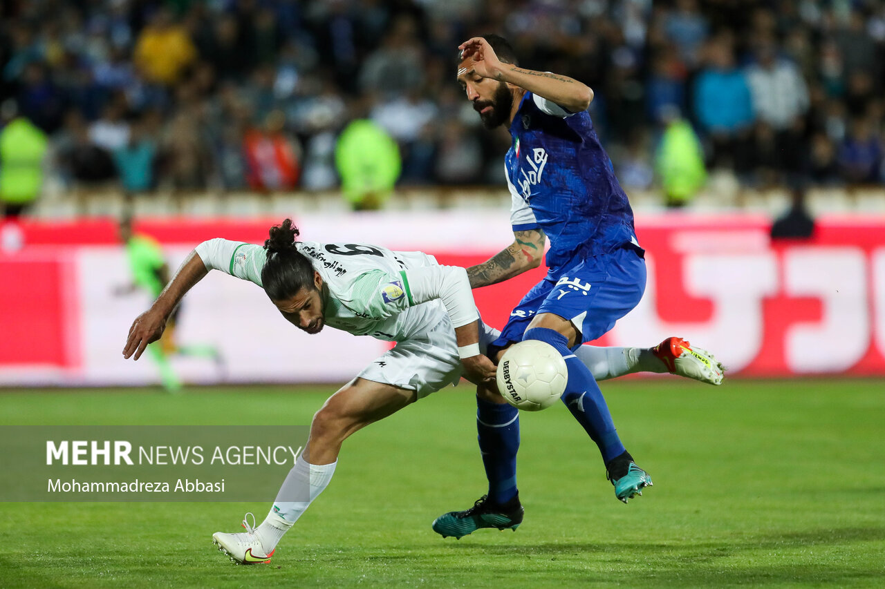 «آپشن» عجیب در قرارداد بازیکن استقلال/ یک آبی‌پوش از کوره دررفت!