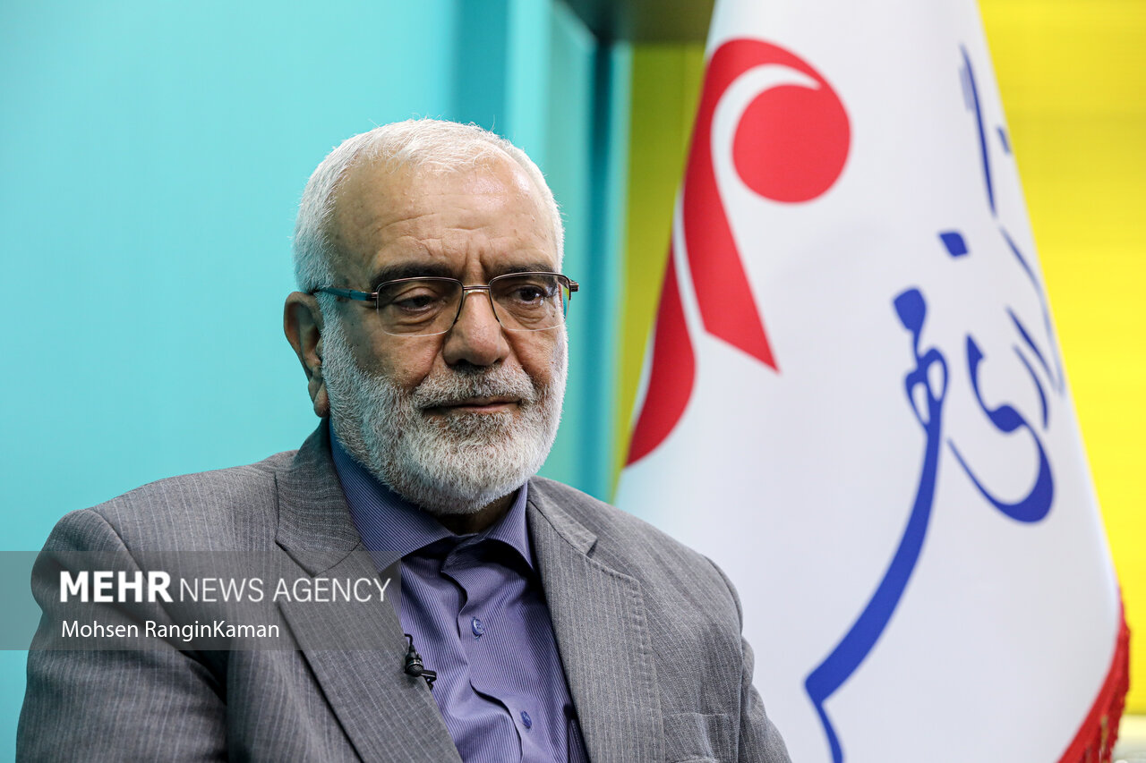 آیت الله رئیسی به معنای واقعی سید محرومان هستند