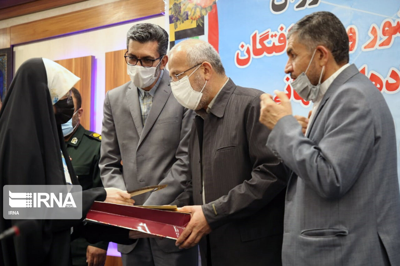 آیین تجلیل از مدال‌آوران المپیادهای علمی کشور و راه‌یافتگان به مسابقات المپیادهای جهانی دانش‌آموزان قم