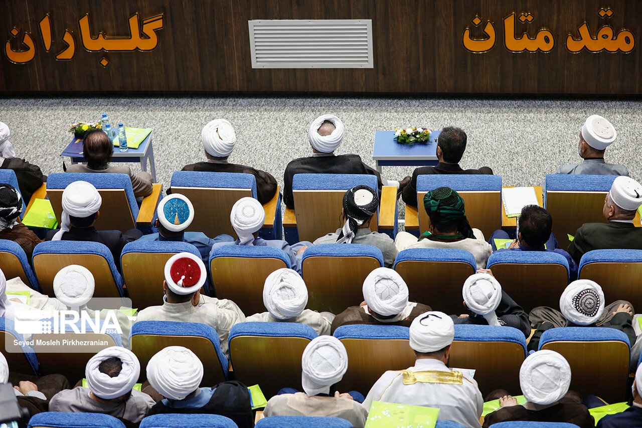 اتحاد جوامع اسلامی مانع نفوذ دشمن میشود