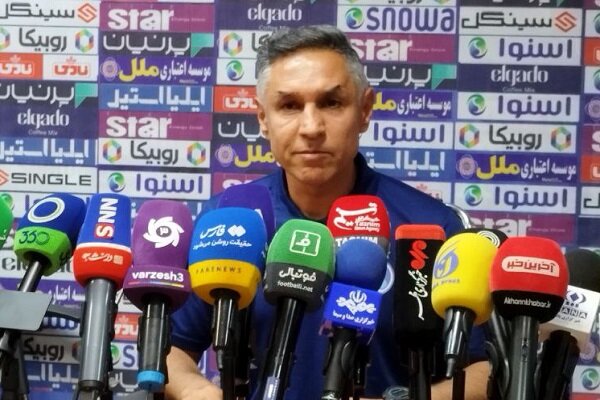 اتهام مربی استقلال به پرسپولیس/ درویش میخواهد هوادار راساکت کند