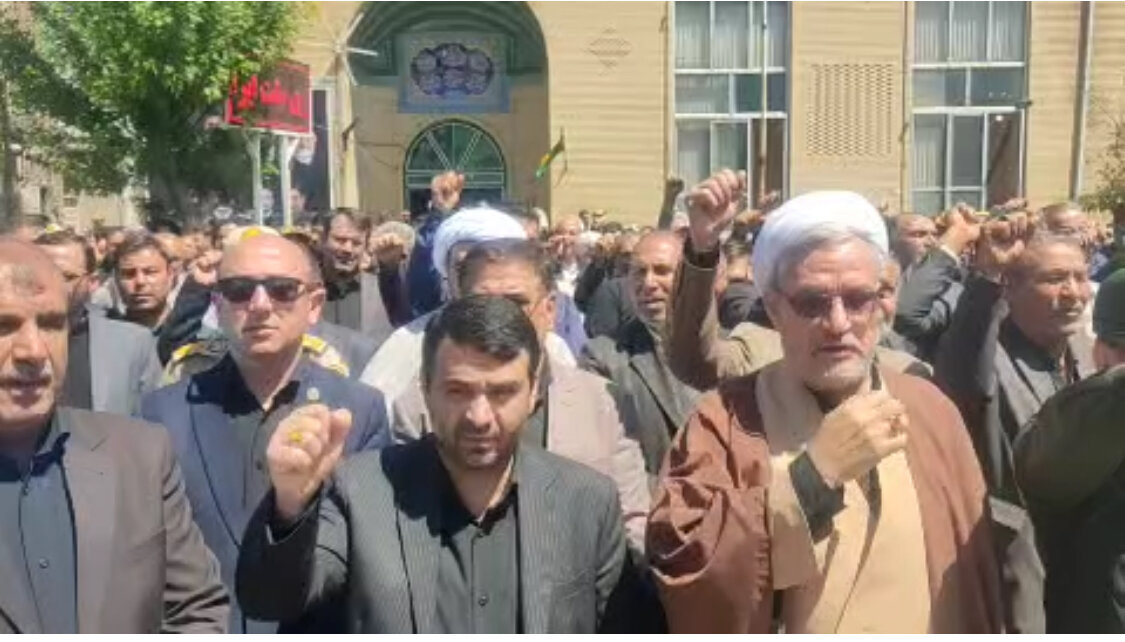 اجتماع عظیم مردمی در پلدشت در سوگ شهدای خدمت