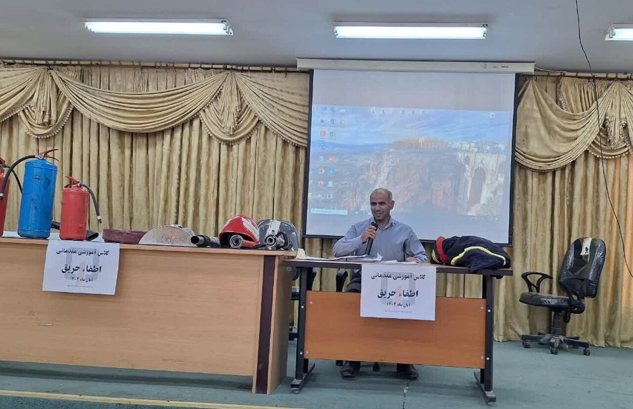 اجتماع «مادران مقاومت و پرچمدار» در کامیاران برگزار شد