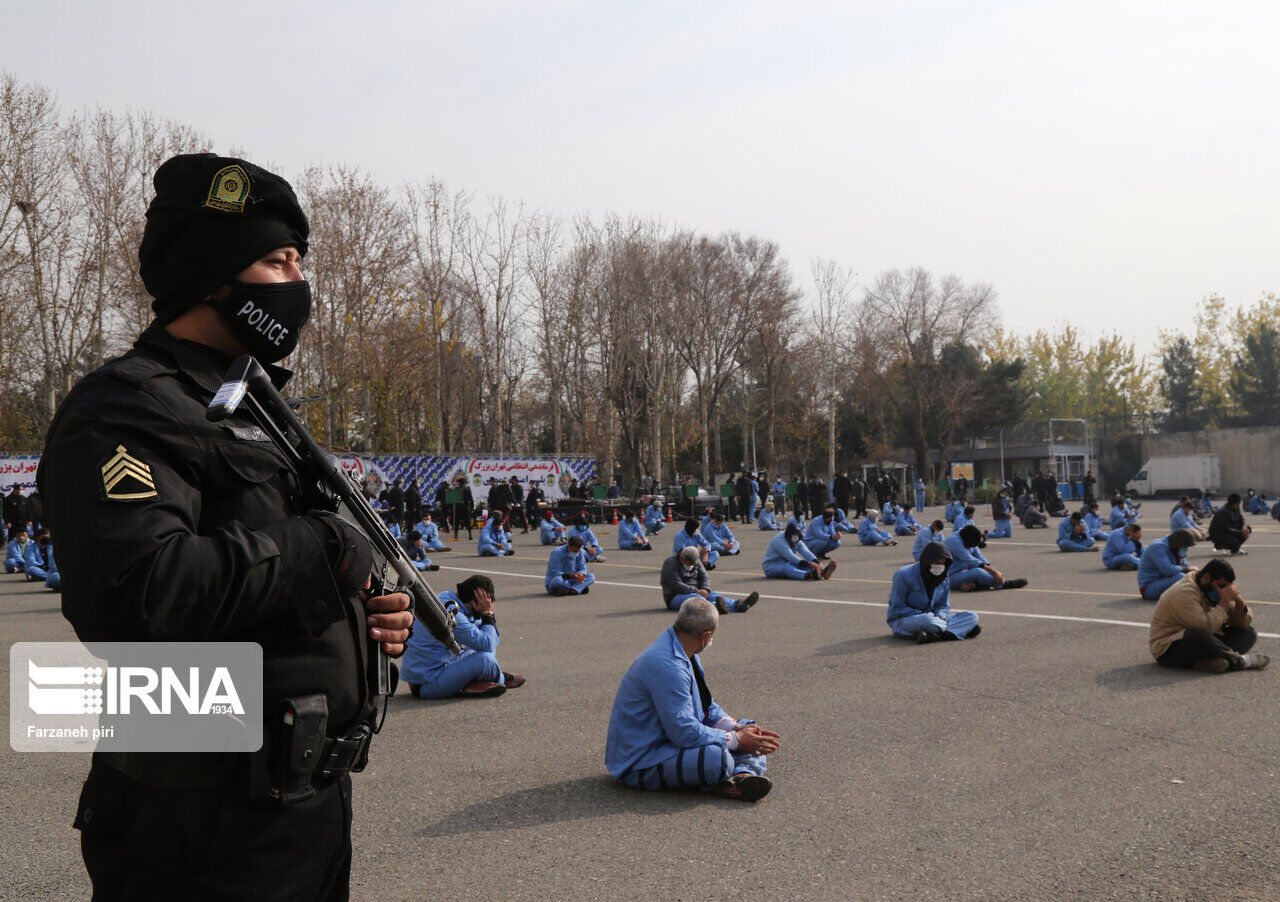 اجرای سومین مرحله طرح مبارزه با قاچاق کالا و ارز/ بیش از هزار متهم دستگیر شدند