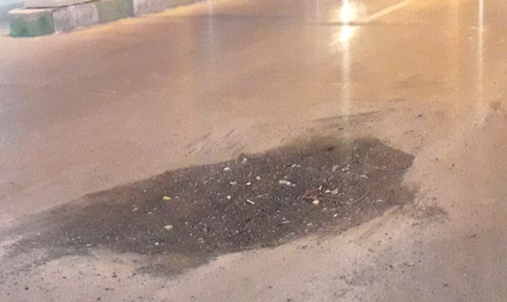 اجرای طرح فاضلاب عامل فرونشست ها در خیابانهای گناوه