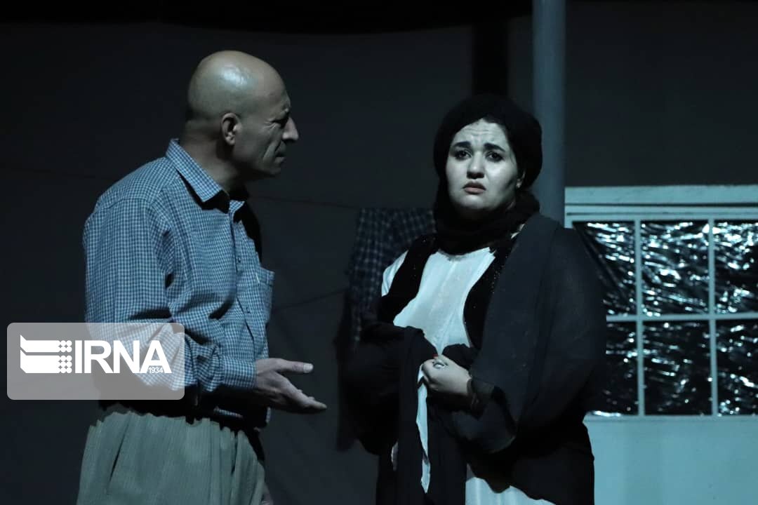 اجرای نمایش “هەموو شەوێ” در سقز