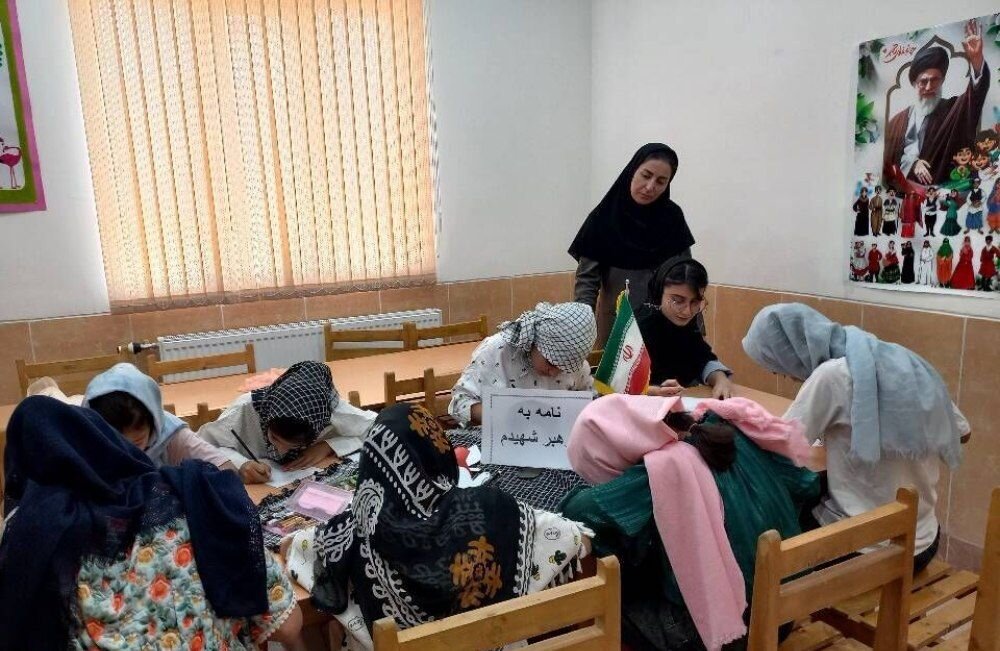 اجرای پویش ادبی «نامه‌ای به رهبرم» در مراکز کانون پرورش فکری کردستان