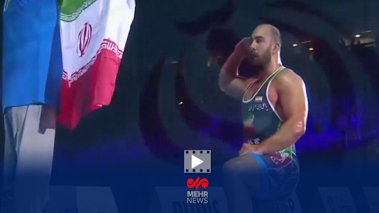 احترام نظامی امیرحسین زارع به پرچم ایران