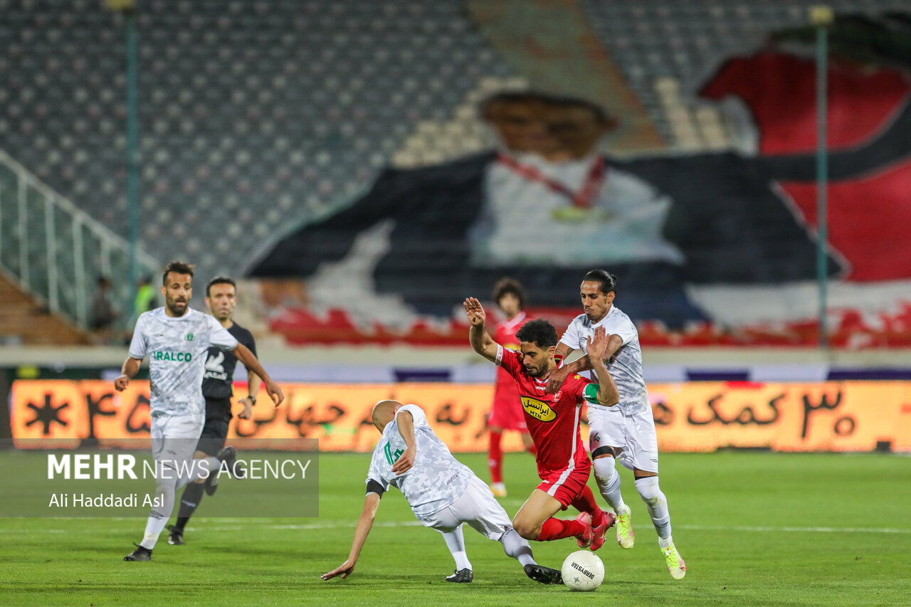 احتمال شروع فصل آینده لیگ برتر فوتبال از مرداد