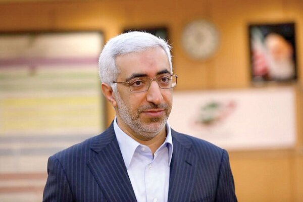 اختلاف جدی بین اعضای شورای رقابت در مورد عرضه خودرو دربورس