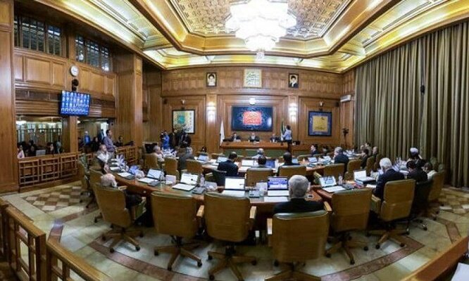 اخذ فرانشیز درمانی از کارکنان شهرداری باید بازنگری شود