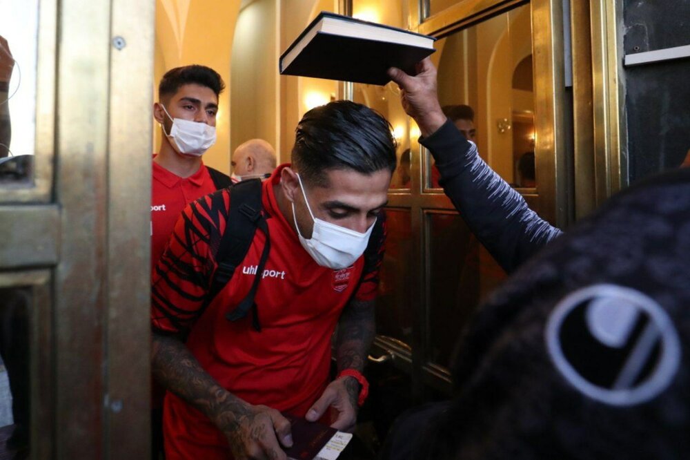 اخراج مدافع پرسپولیس از سوی یحیی گلمحمدی/ واکنش تند به یک بازیکن