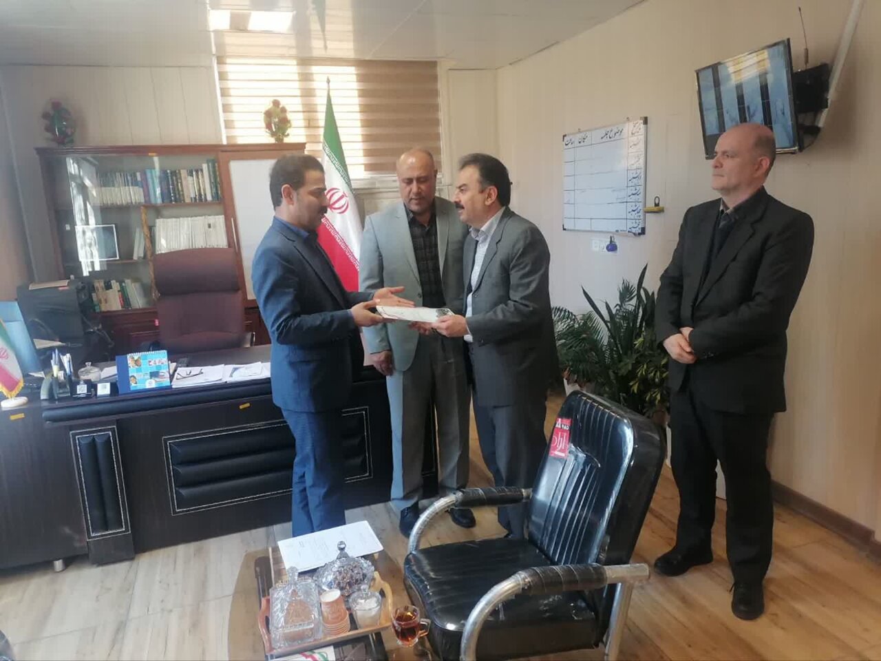 ادارات با همافزایی و تعامل بستر رشد و تعالی فرهنگی را فراهم کنند