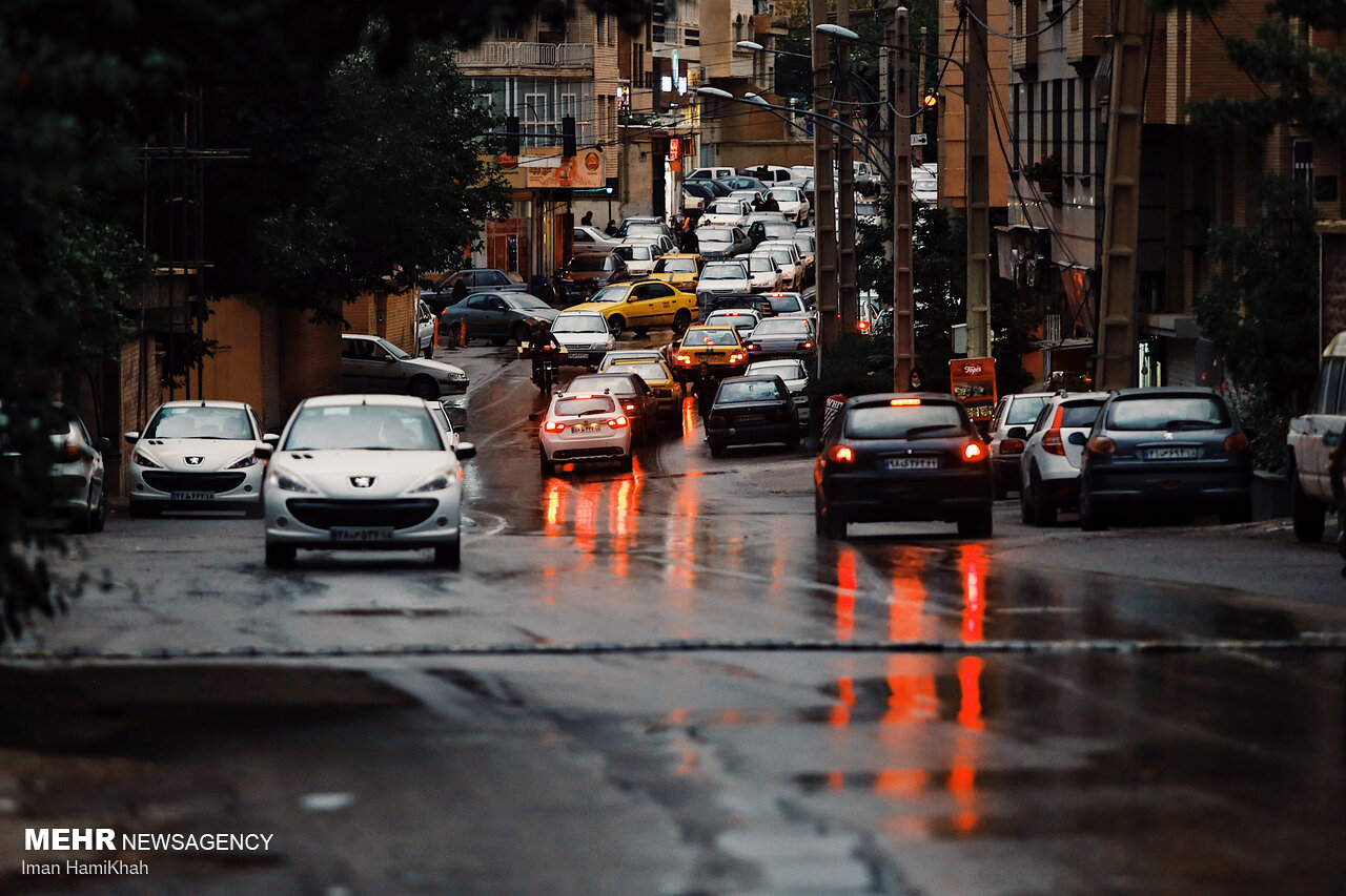 ادامه بارش های پراکنده در شمال غرب کشور