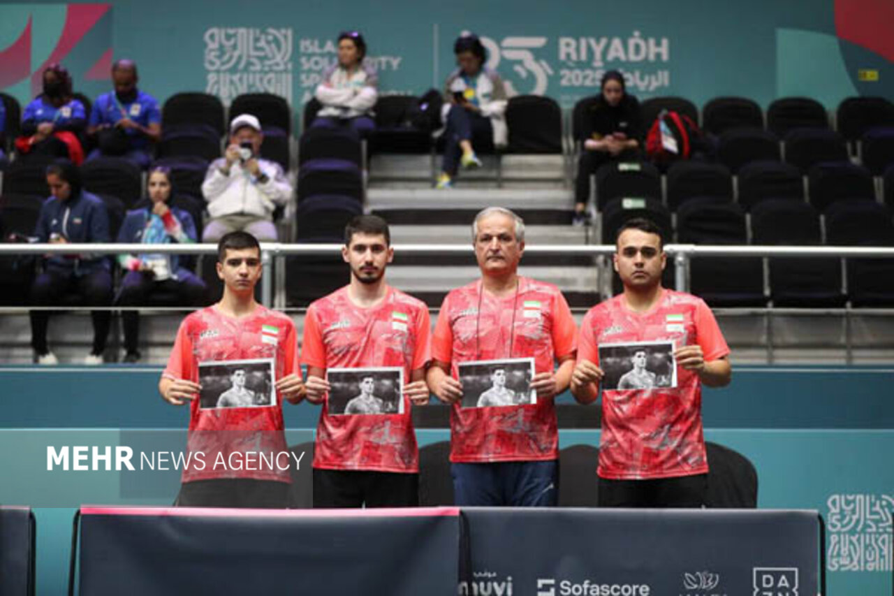 ادای احترام ملیپوشان تنیس روی میز به مرحوم صابر کاظمی