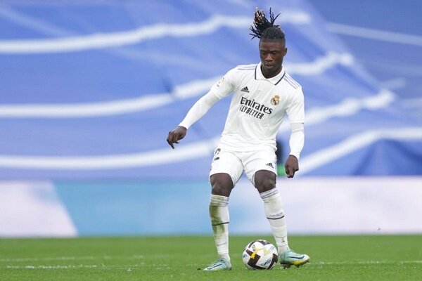 ادواردو کاماویگا قراردادش را با رئال مادرید تمدیدکرد