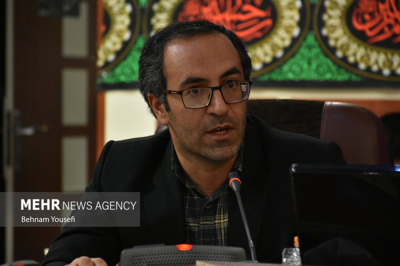 ارائه خدمات مددکاری تخصصی در سکونتگاه‌های غیررسمی استان مرکزی