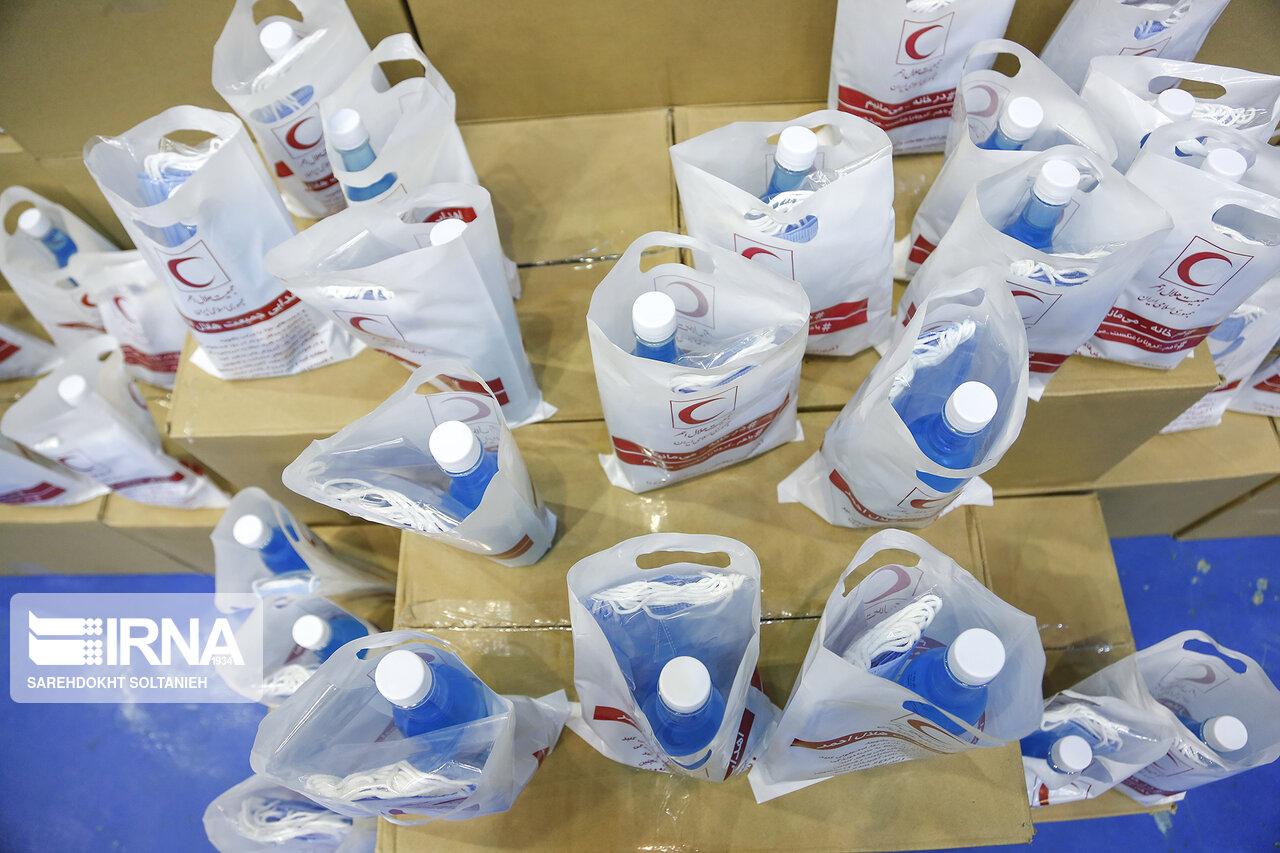 ارائه دهمین بسته کمکهای دارویی و درمانی بلاعوض به بیماران نیازمند