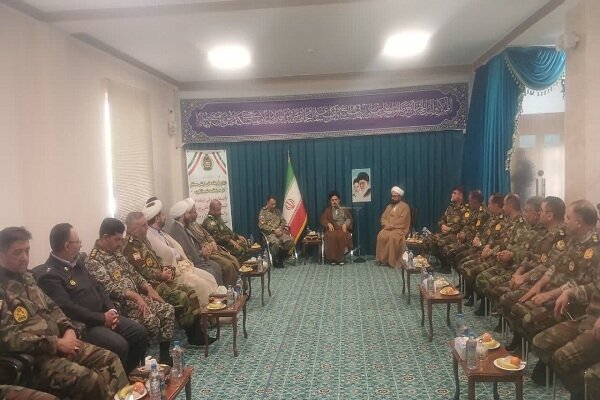 ارتش امروز به سپر غیرقابل نفوذ در برابری دشمنان تبدیل شده است