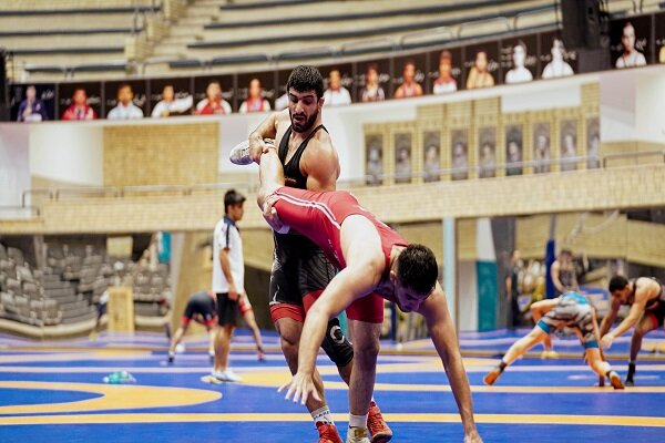 اردوی مشترک تیم ملی کشتی آزاد با جوانان برگزار میشود