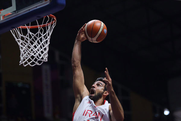 ارسلان کاظمی: حریفان تیم ملی بسکتبال اسم و رسم‌دارنیستند