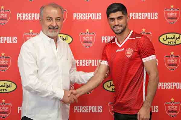از اکثر تیمها پیشنهاد داشتم اما خودم پرسپولیس را انتخاب کردم