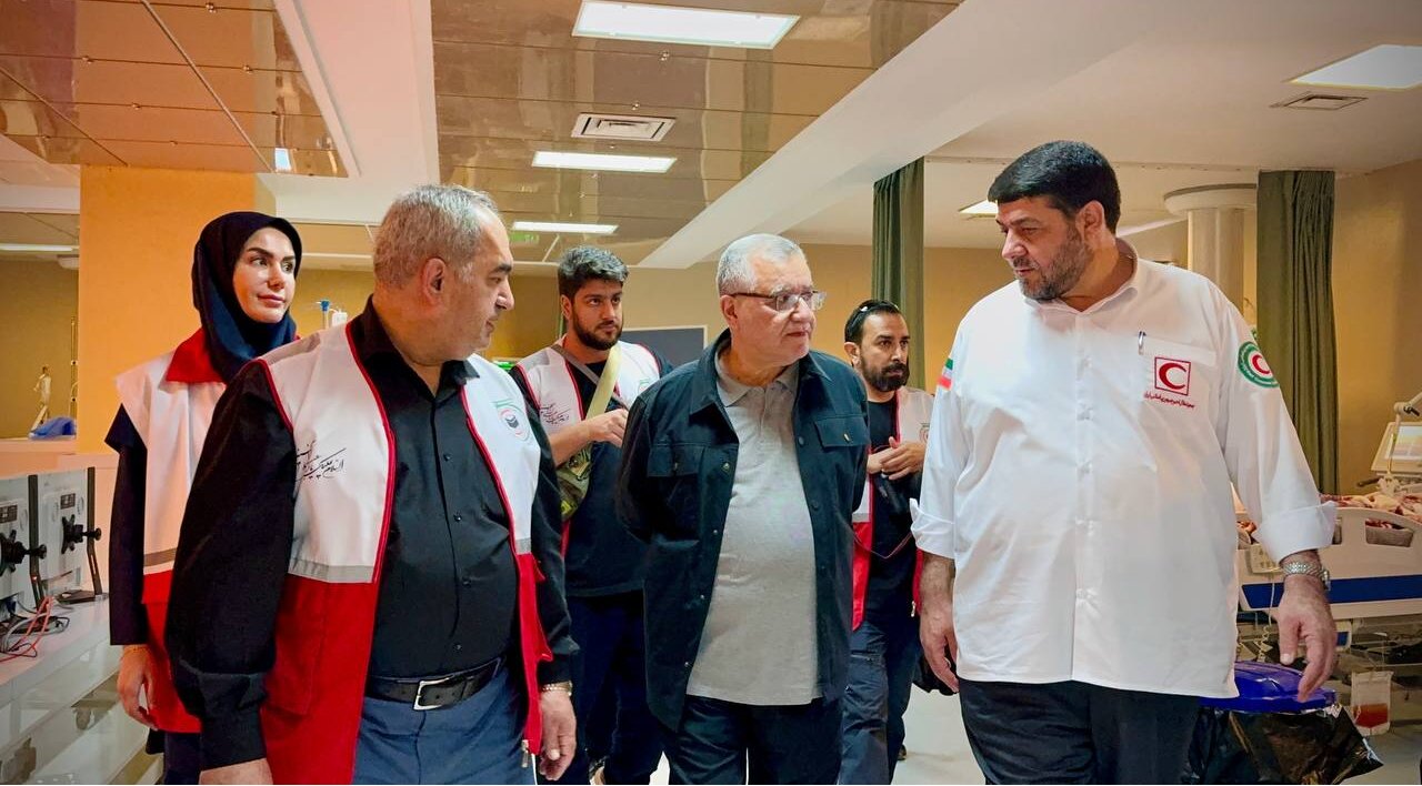 از بازدید مراکز درمانی هلالاحمر تا دیدار با مسئولان ارشد
عراقی