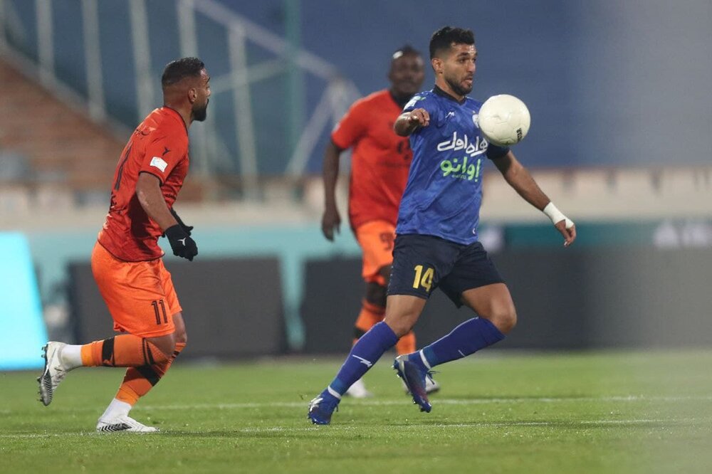 از تمدید قرارداد خوشحالم/ از فردا در تمرینات حاضر میشوم