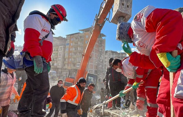 از دریافت نشان عالی بشردوستی تا اعزام کاروانهای سلامت