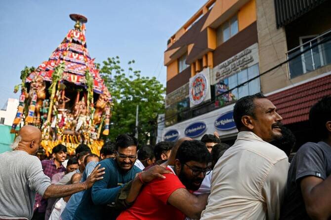 ازدحام جمعیت در مرکز هند حادثه آفرید