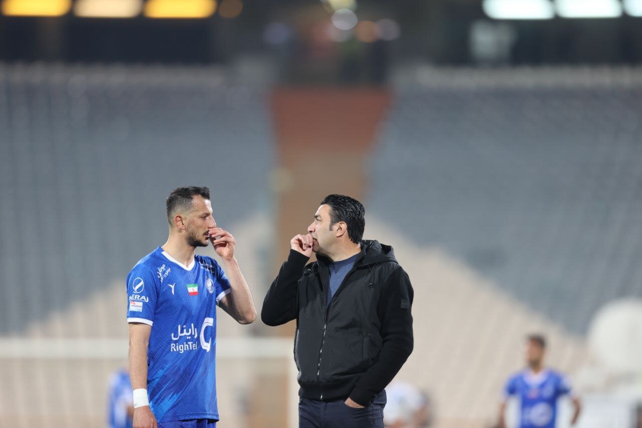 اسامی بازیکنان مد نظرم را به باشگاه دادهام/نیم فصل عذابآوری بود