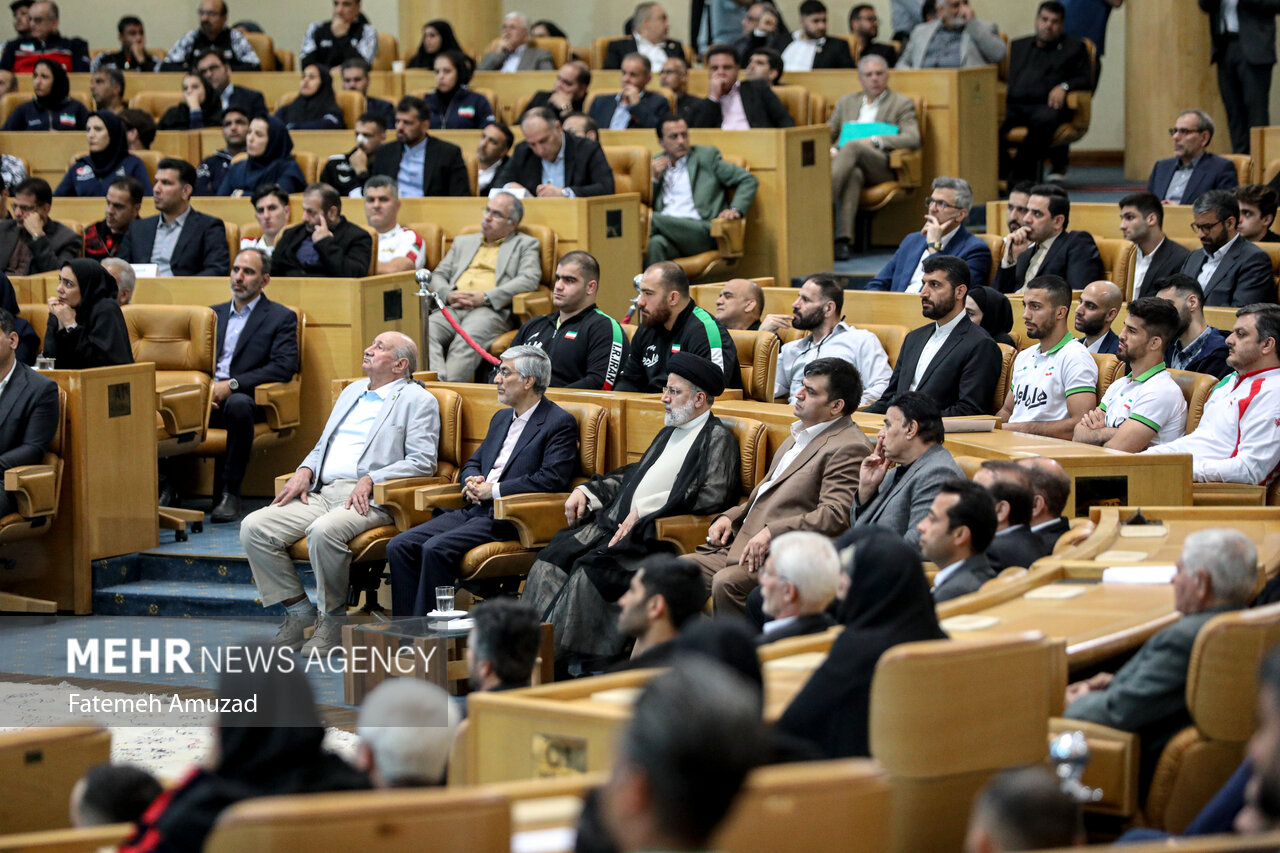 اسامی ۲۶ ورزشکار مدعو که به ملاقات خصوصی با رئیس جمهوررفتند