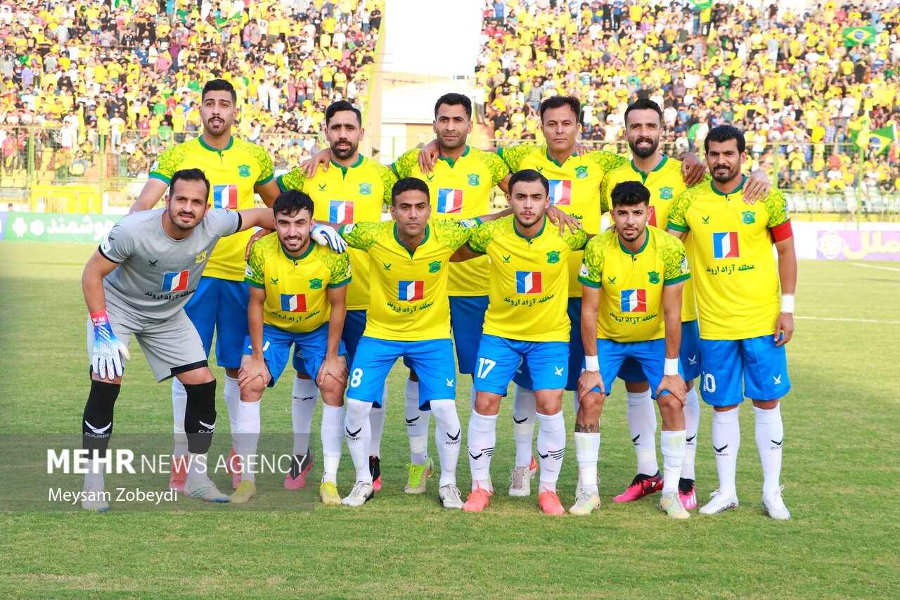 استادیوم تختی آبادان قبل از آغاز لیگ برتر آماده میشود