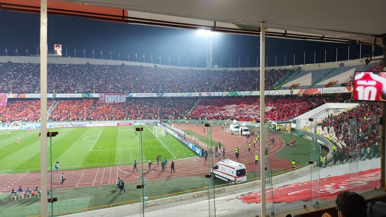 استادیوم یکرنگ سرخ شد بیرانوند عصبانی/ عضو هیأت رئیسه مجوزنگرفت