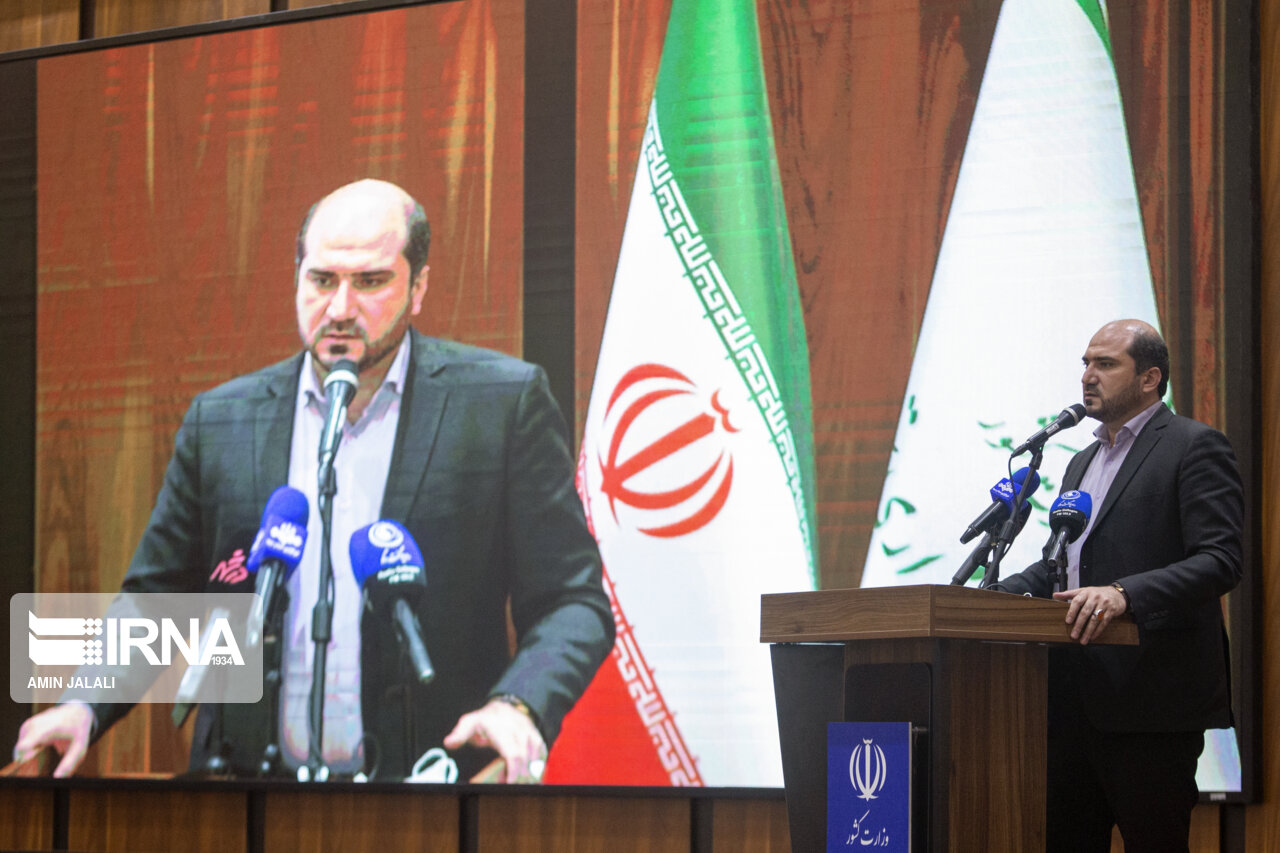 استاندار تهران: به مدیران جوان میدان میدهم