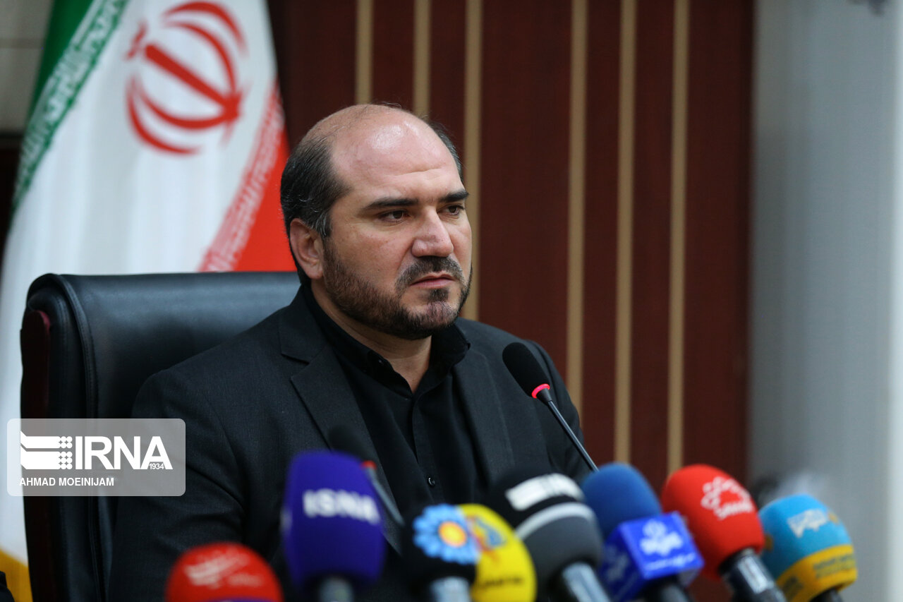 استاندار تهران: کاهش ساعت کاری ادارات در دستور کار نیست