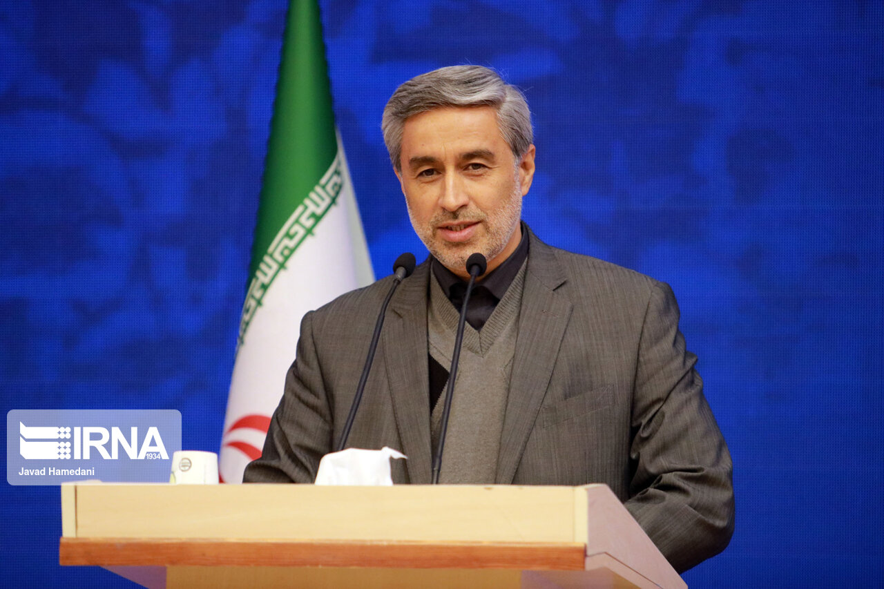 استاندار همدان: زنان رکن اصلی خانواده و عهدهدار تربیت نسل آینده هستند