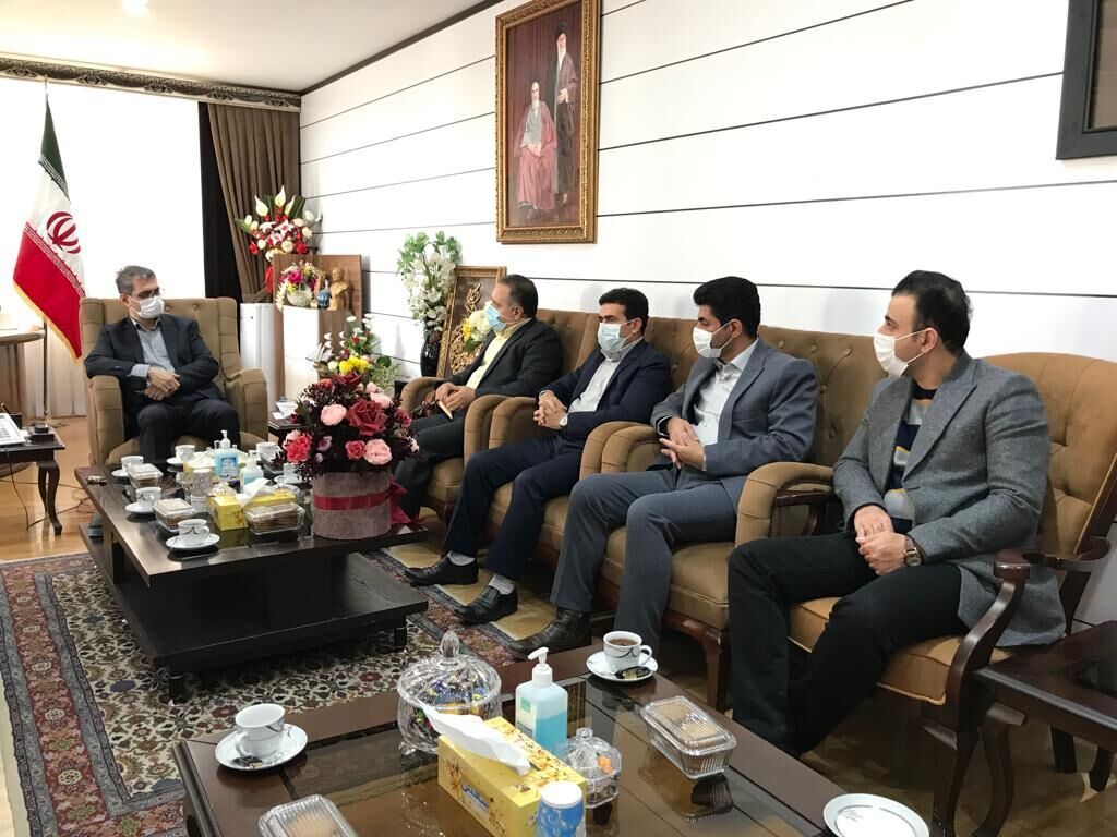 استاندار کردستان: مطالبات برحق پرستاران پیگیری می‌شود