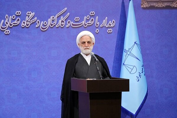 استفاده از ظرفیتهای مردمی برای کاهش پروندههای دادگستری