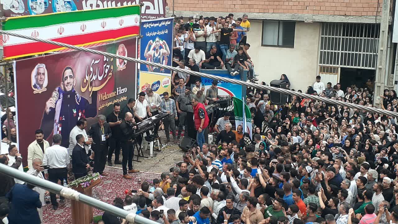 استقبال از رحمان عموزاد در زادگاهش خلیل شهر